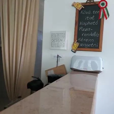 Horvath Fogado Panzio בית הארחה סנטאנדרה