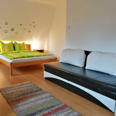 בית הארחה Horvath Fogado Panzio סנטאנדרה